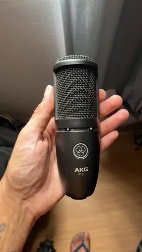 Microfone AKG P120 Condensador