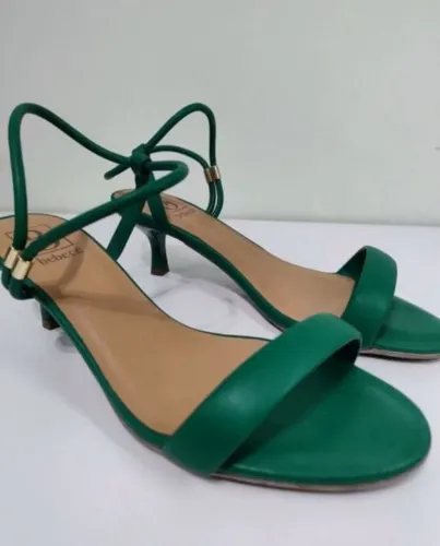 Sandália verde Bebece