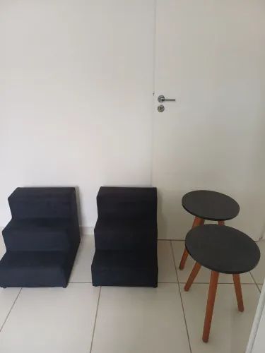 Kit de mesa lateral e escadas para pet