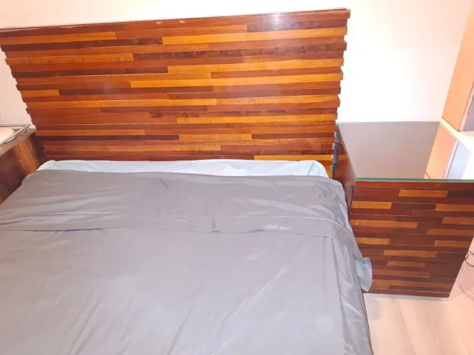 Cama box casal Queen madeira maciça