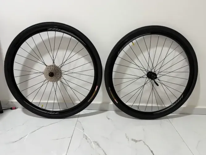 Par de Rodas para bicicleta speed / road / gravel