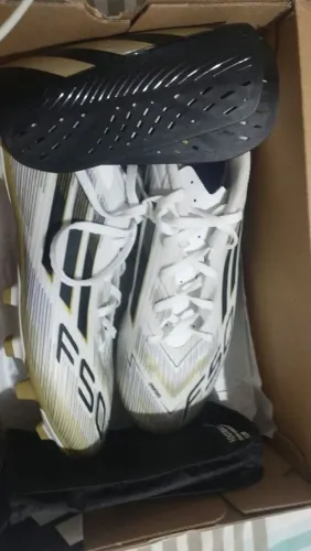 Chuteira Adidas F50 usada apenas uma vez
