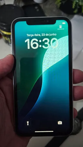 Vendo ou troco iphone xr impecável todo original 64gb bateria 77
