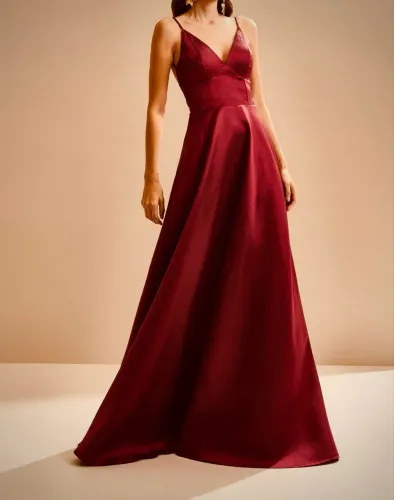 Alugo vestido de festa ( madrinha/ formatura)