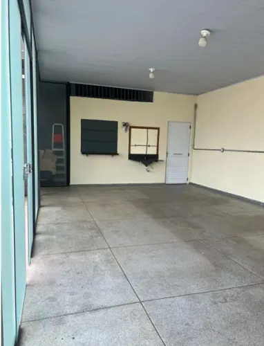 Sala comercial em fundo de lote - 46m2 - Ideal para guardar estoque