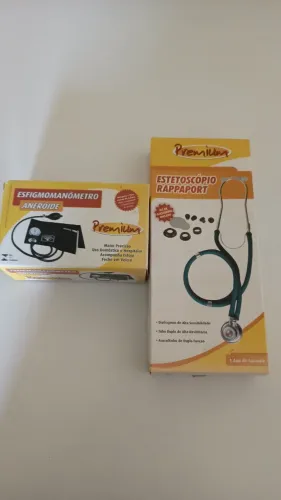 Aparelho de medir pressão e escuta de batimento cardíaco