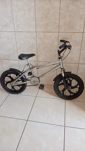 Bicicleta aro 16
