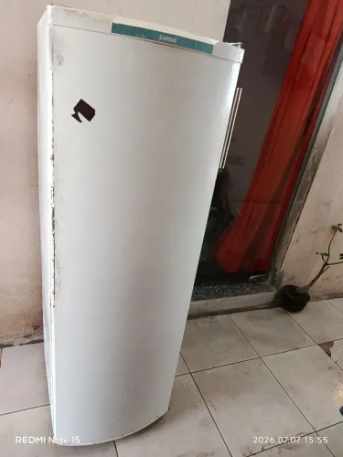 Vendo uma geladeira Consul em perfeito estado 