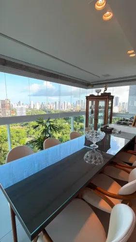 Imóvel para venda tem 204 metros quadrados com 3 quartos em Jaqueira - Recife - PE