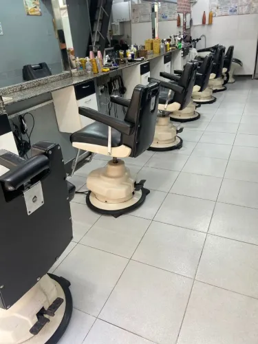 Barbearia Tradicional à Venda