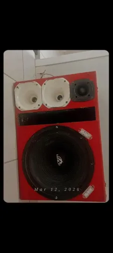 Vendo ou troco caixa trio 15 polegadas 