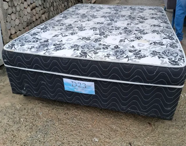cama box de casal conjugada já está higienizado aceito pix ou dinheiro 