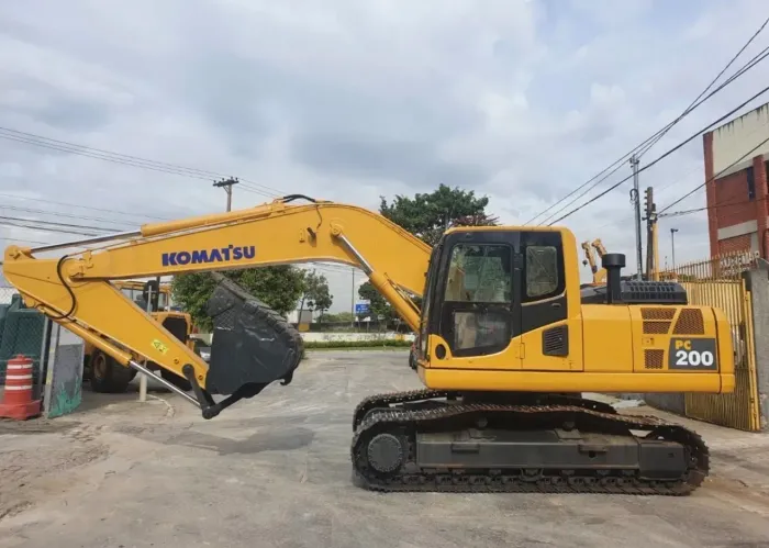Escavadeira Komatsu PC200-08 11/11 - Parcele