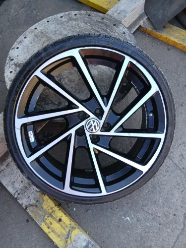 Rodas e pneus 