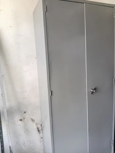 ARMARIO EM AÇO (2 PORTAS)FRETE GRATÍS