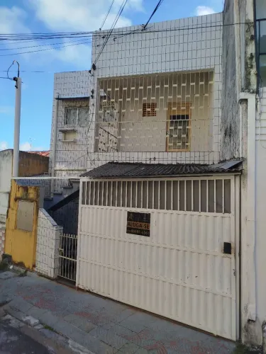 Casa 4/4 com garagem na cidade alta