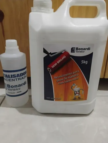 Verniz Bonardi Para Piso de Madeira Semibrilho 5kg.