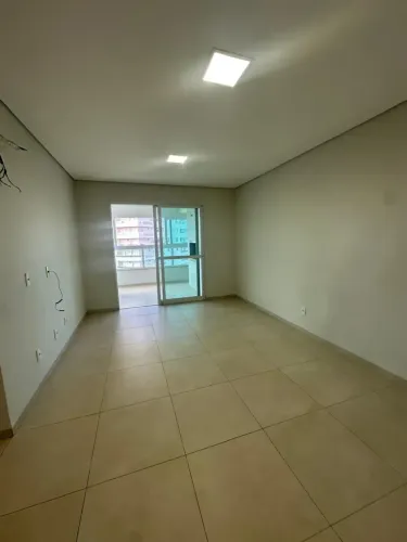 Apartamento para venda tem 122 metros quadrados com 3 quartos