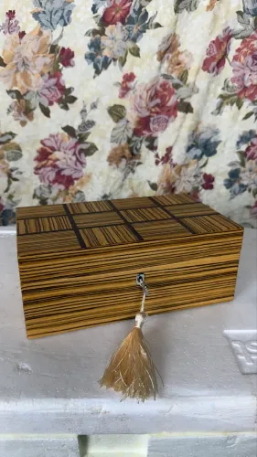 Porta joias em perfeito estado