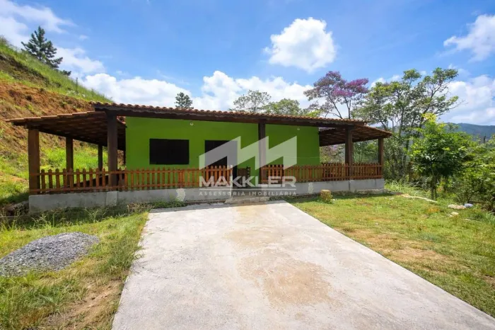 SÍTIO EM QUELUZ 2000 M2
