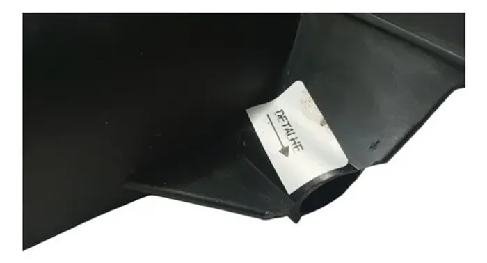 Subwoofer Fiat Punto T-jet 1.4 T 2013 Detalhe