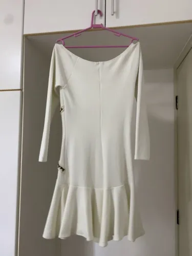 Vestido branco de manga novo
