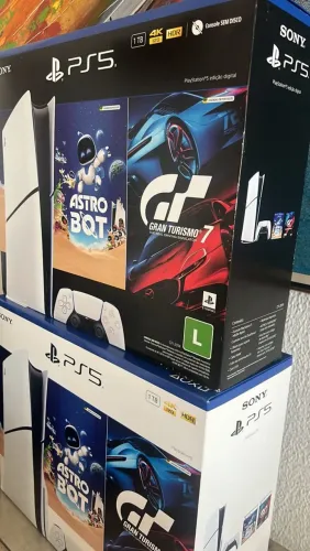 PS5 lacrado digital e físico. Aceito seu console na troca.
