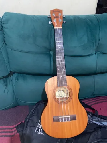 `Ukulele Shelby SU-25M Concert Mogno + Capa`