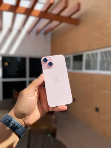 iPhone 15 - 128 GB