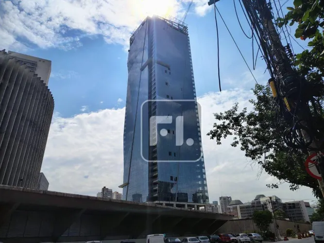 Locação de Laje Corporativa com 2300 m² no Complexo Alto das Nações - Prédio Comercial Mai