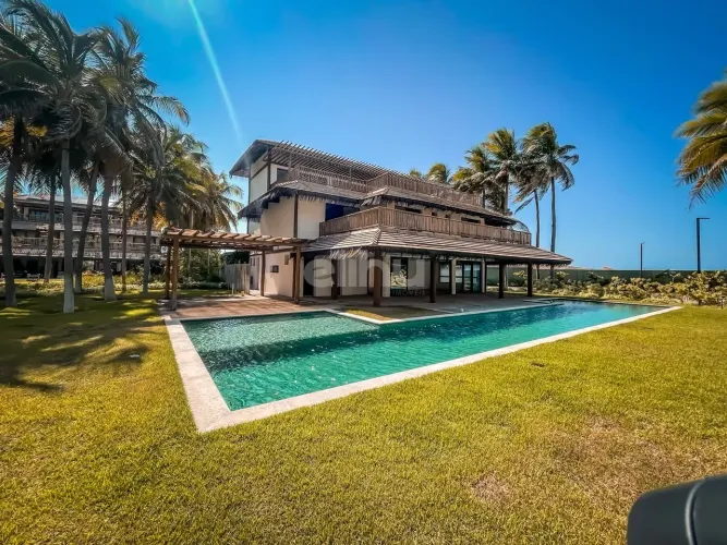Casa alto padrão à venda| Frente Mar à venda no Fortim Vilas | Com 6 suítes | 575 M²