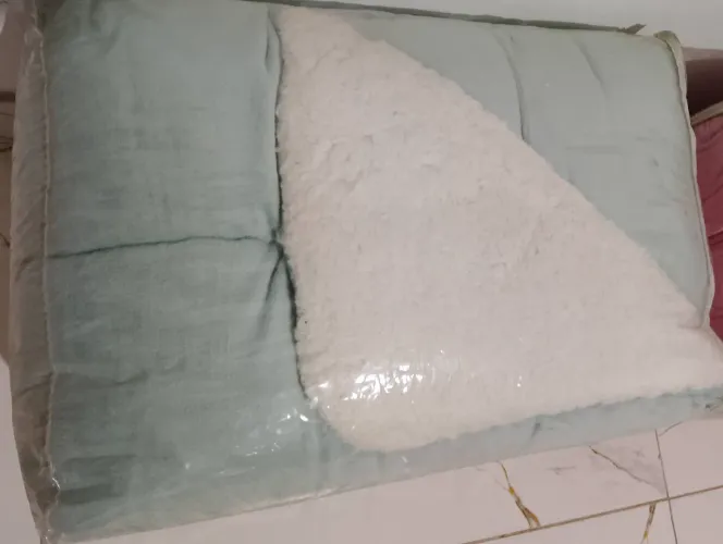 Vendo Cobertores Leia o anúncio