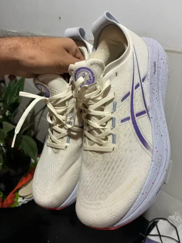 Asics Nimbus 28