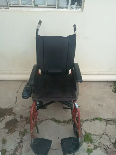 Cadeira de rodas elétrica