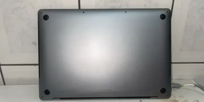 Vendo só a tela Mecbook modelo a1707 tela está 100% placa está 100%