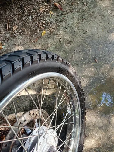 Pneus Bros Pirelli ainda original 