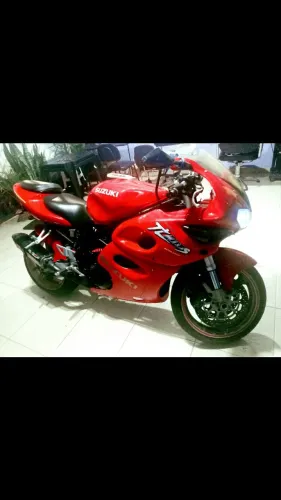 Moto esportiva suzuki tl 1000
