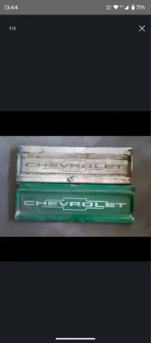 DUAS TAMPAS DE CAÇAMBA DE C10. 