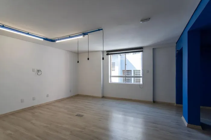 Andar inteiro com 214 m²