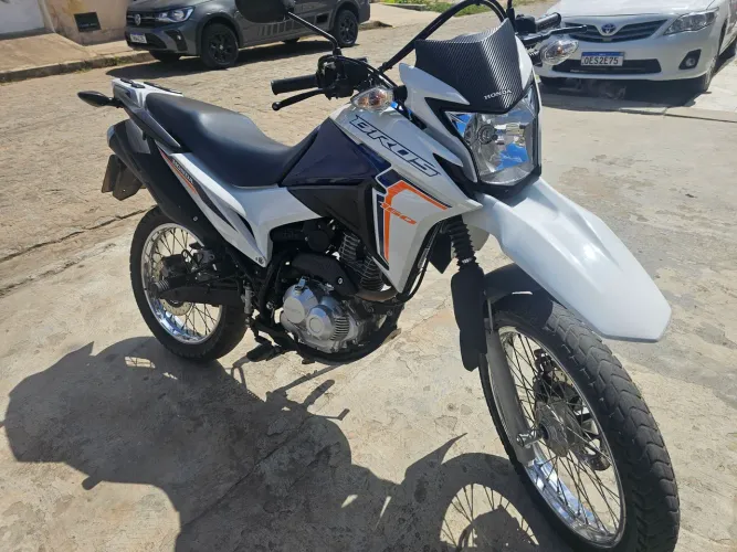 Vende-se Bross seminova 23/24