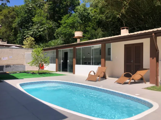 Casa aluguel de temporada com piscina em praia de Canasvieiras