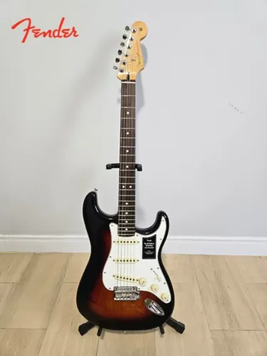 Guitarra Fender Player II Stratocaster (NOVA)