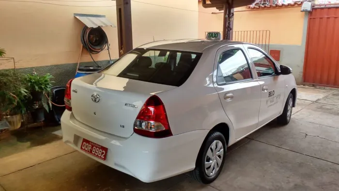 Toyota Etios X Sedan 1.5 Flex 16V 4P Mec. 2020