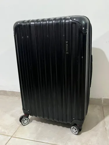 Mala seminova para viagens