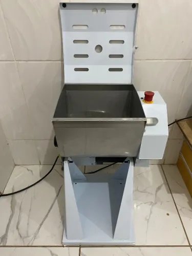Masseira 15kg Gpaniz Basculante SEMINOVA