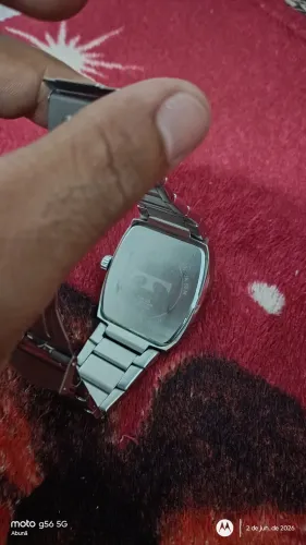 Vendo ou troco relógio Technos em ótimo estado 300R$