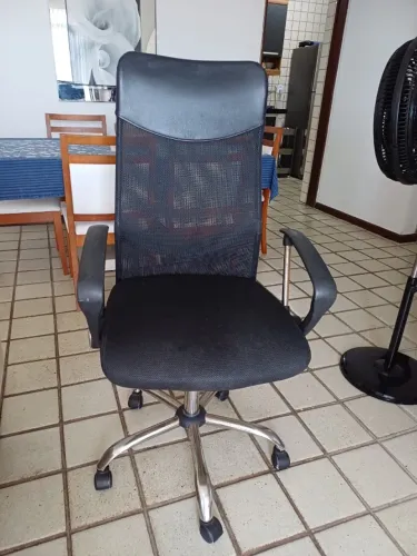 Cadeira giratória de escritório