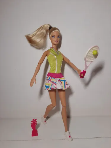 Barbie I can be... Team Barbie Tennis Champion 2011 da Mattel