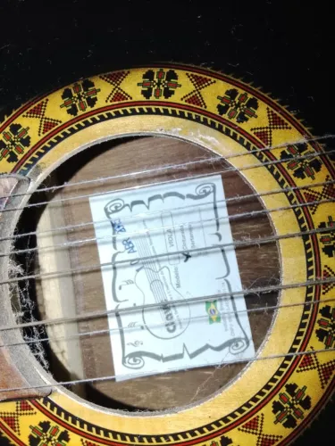 Viola Caipira modelo Cinturada Sertaneja da marca Clave (fabricada pela Clave Sonora)
