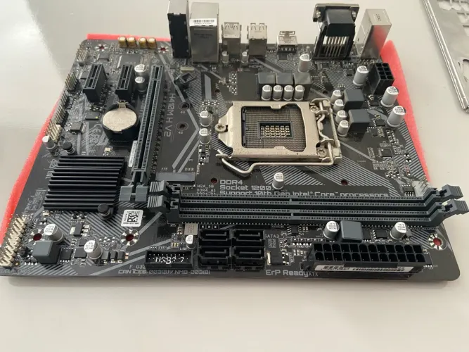 PLACA MÃE GIGABYTE H410M H V2